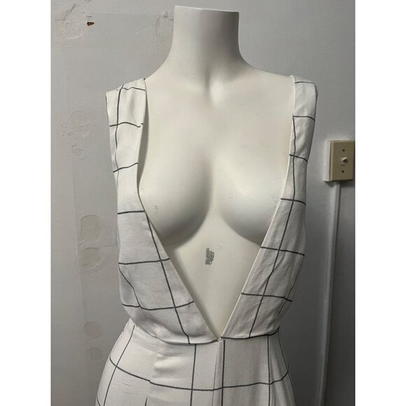 Forever 21 white jumpsuit S plunge deep neck wide avante garde wide leg new - Picture 8 of 9